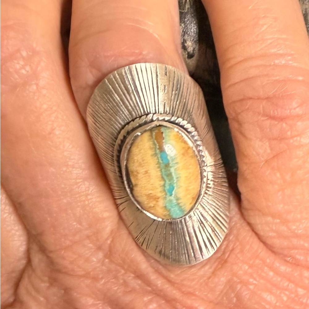 “Cigar Ring” Royston Ribbon Shaped like the paper ring from a cigar. - Picture 7 of 8
